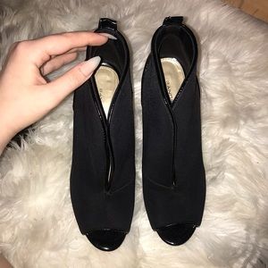 Brandolino Black Open Toe Wedged Heels Patent Black Leather